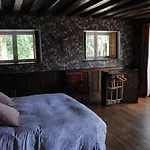 Bed & Breakfast Au Chateau - Domaine De La Gavolerie