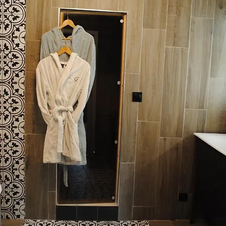 Au Chateau - Domaine De La Gavolerie 4*