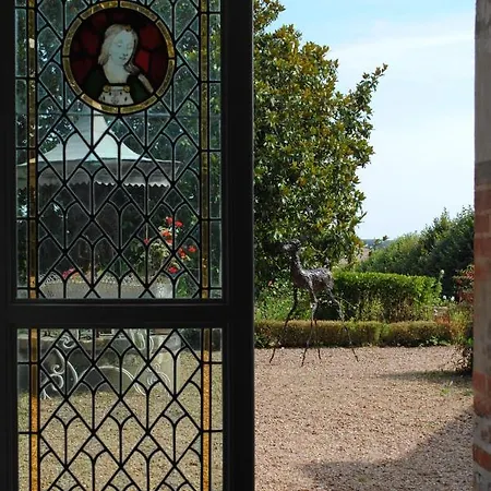 Au Chateau - Domaine De La Gavolerie 4* Besse-sur-Braye