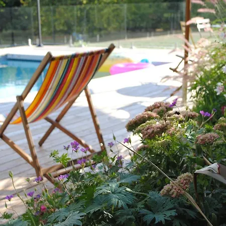Au Chateau - Domaine De La Gavolerie Bed & Breakfast 4*