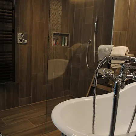 Au Chateau - Domaine De La Gavolerie 4* Bessé-sur-Braye