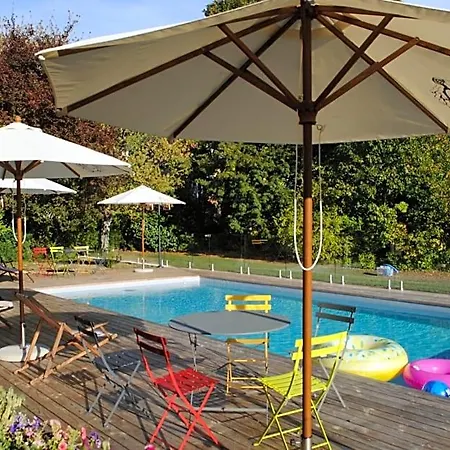 Au Chateau - Domaine De La Gavolerie 4* Bessé-sur-Braye