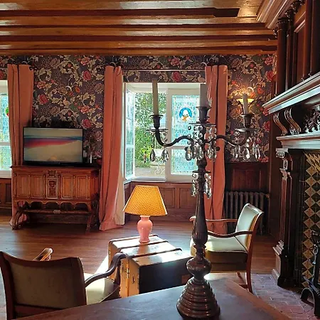 Au Chateau - Domaine De La Gavolerie 4*